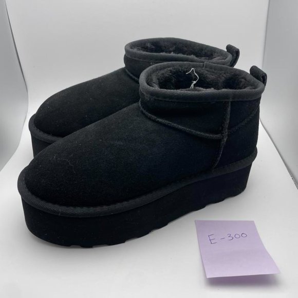 CUSHIONAIRE Women's COZY Genuine Suede pull on platform boot BLACK 6 - Picture 2 of 6